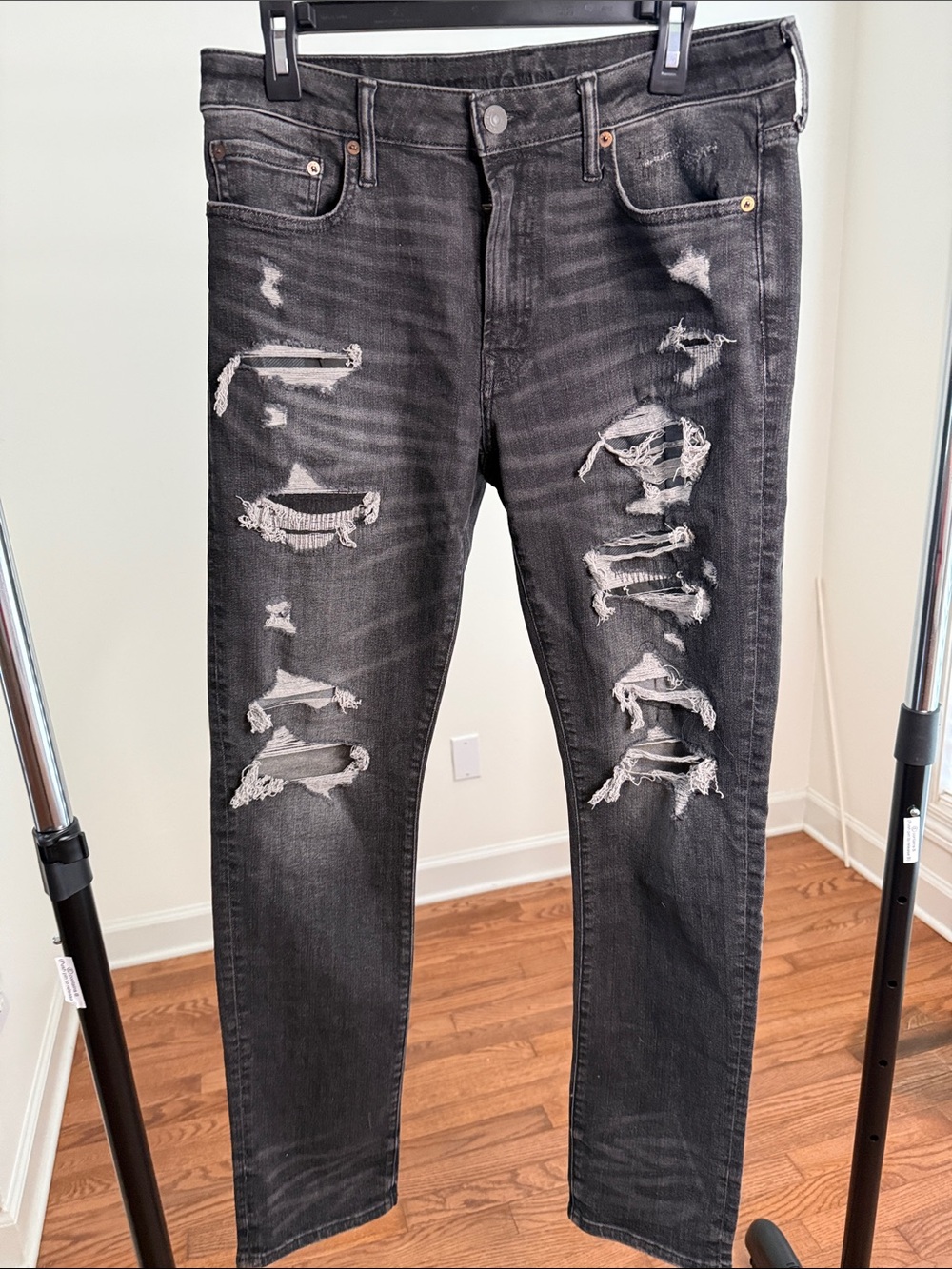 American Eagle Air flex Men's Distressed Black Ripped Slim Jeans 32x32